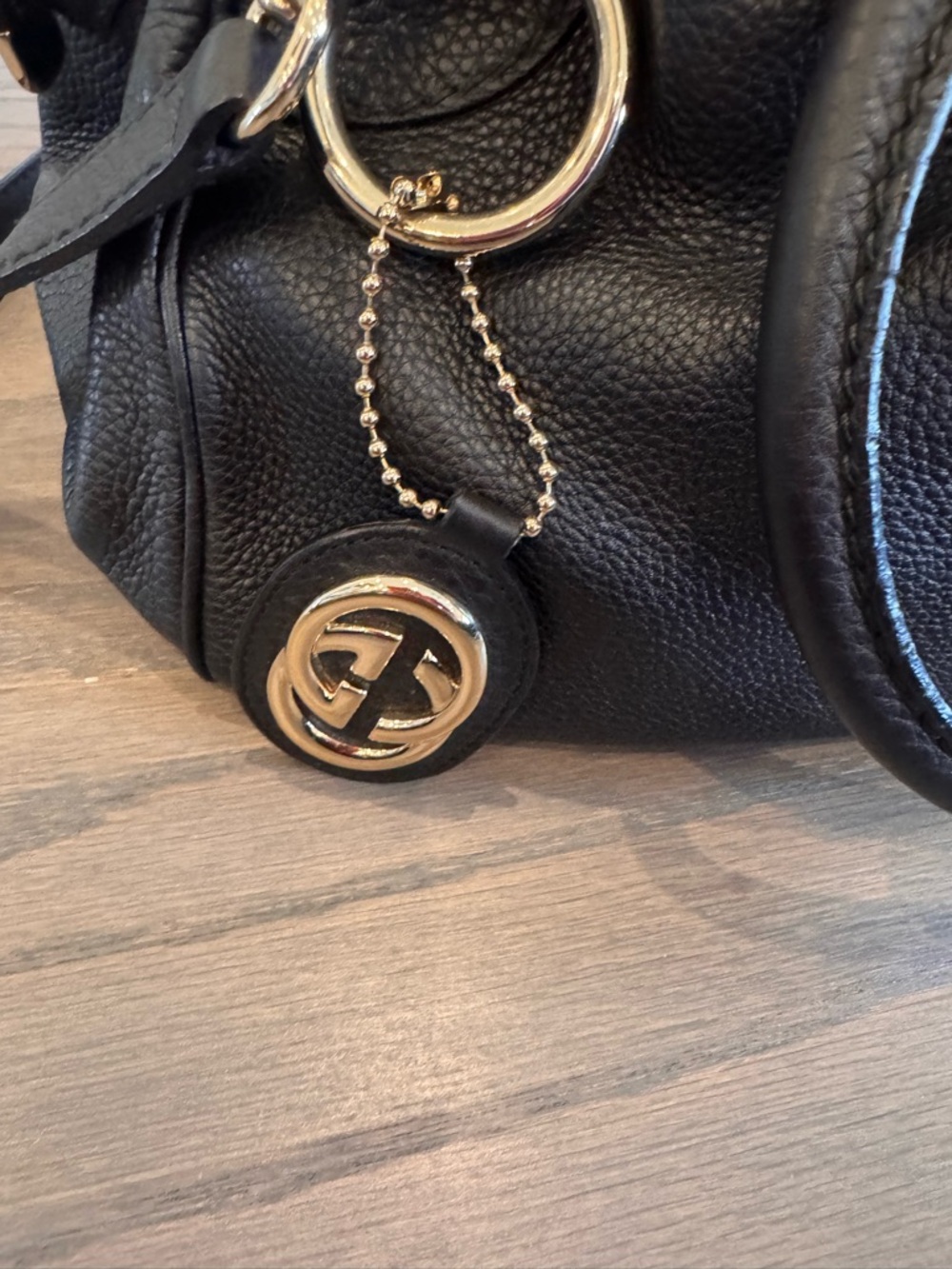 Gucci Sukey Black Leather Dome Satchel with Gold Hardware - Picture 2 of 7